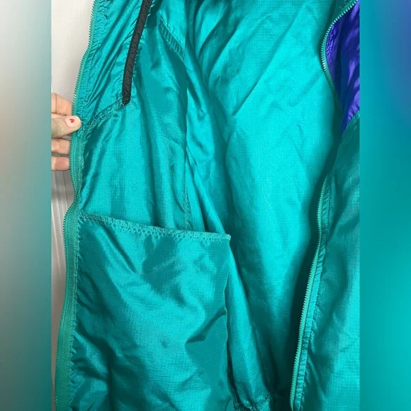 Vintage Columbia Windbreaker jacket. Mens size large - Picture 8 of 15